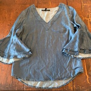 White House Black Market V-neck shirt with ruffle sleeves gently used